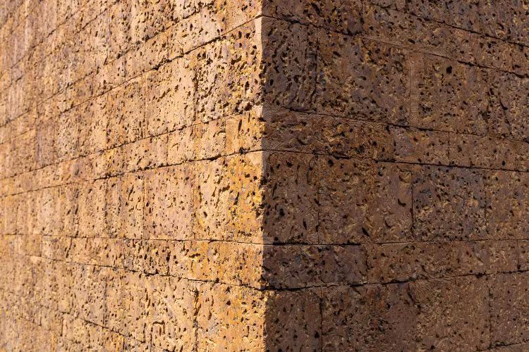 Nha cap 4 bang da ong va go dep me man tren bao My-Hinh-8