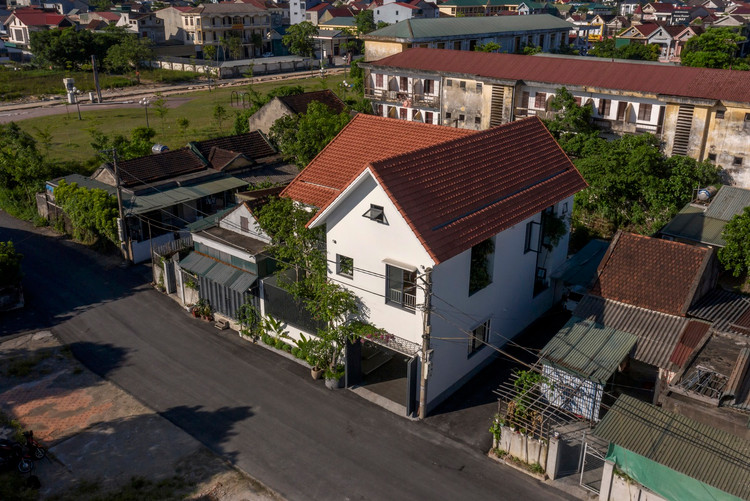 Chiem nguong ngoi nha ngoi do dep ngo ngang tren bao ngoai-Hinh-4