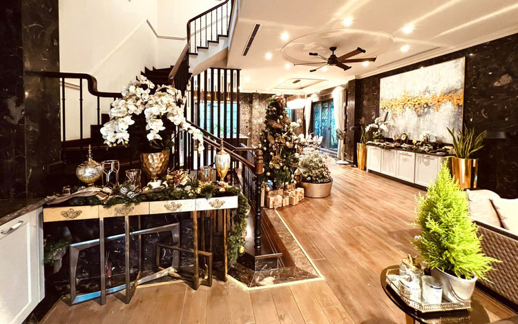 Ben trong biet thu trieu do cua La Thanh Huyen truoc Giang sinh-Hinh-5