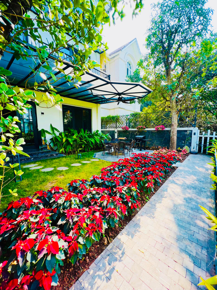 Ben trong biet thu trieu do cua La Thanh Huyen truoc Giang sinh-Hinh-8