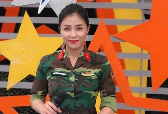 Can canh khong gian song sang trong cua MC Hoang Linh