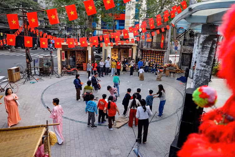Ha Noi: Lo dien diem du xuan moi tai Dao Ngoc - Ngu Xa-Hinh-9
