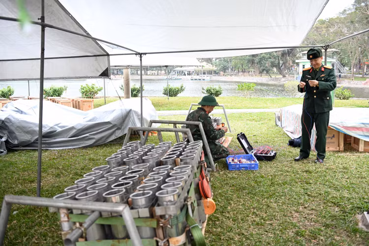 Tran dia phao hoa o Ha Noi san sang cho dem Giao thua-Hinh-3