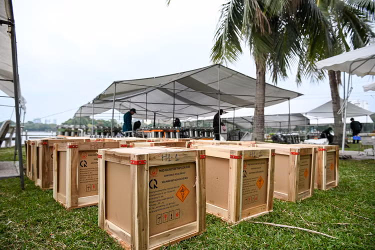 Tran dia phao hoa o Ha Noi san sang cho dem Giao thua-Hinh-2