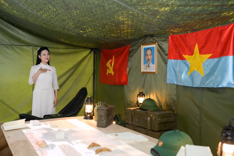 Trai nghiem cong nghe dac biet tai Trien lam tuong tac cua Bao Nhan Dan-Hinh-7