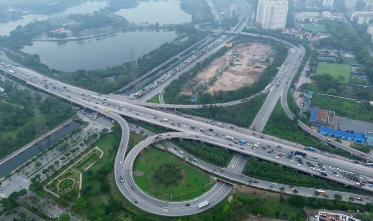 Nguoi dan un un tro ve Ha Noi som de tranh tac duong-Hinh-8