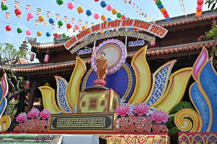 TP Ho Chi Minh: San sang chao mung dai le Vesak 2025-Hinh-5