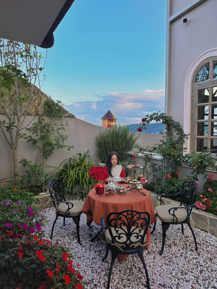 Me man biet thu dep quen loi ve cua Hoa hau Thu Hoai-Hinh-11