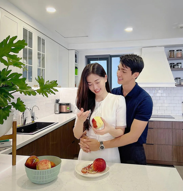 Don Tet 2024, Binh An - Phuong Nga trang tri nha dep co nao?