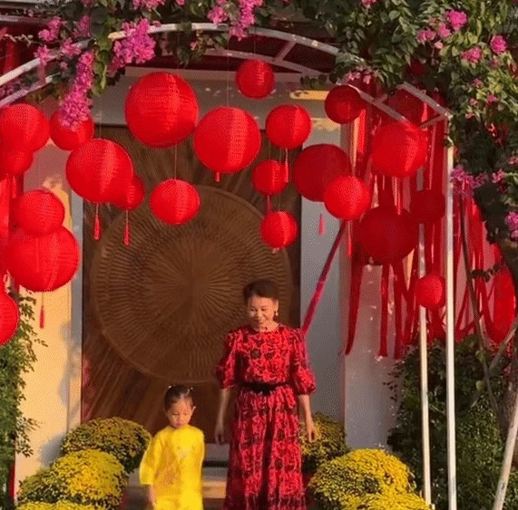 Ben trong biet thu 30 ty long lay don Tet cua Ho Ngoc Ha-Hinh-2