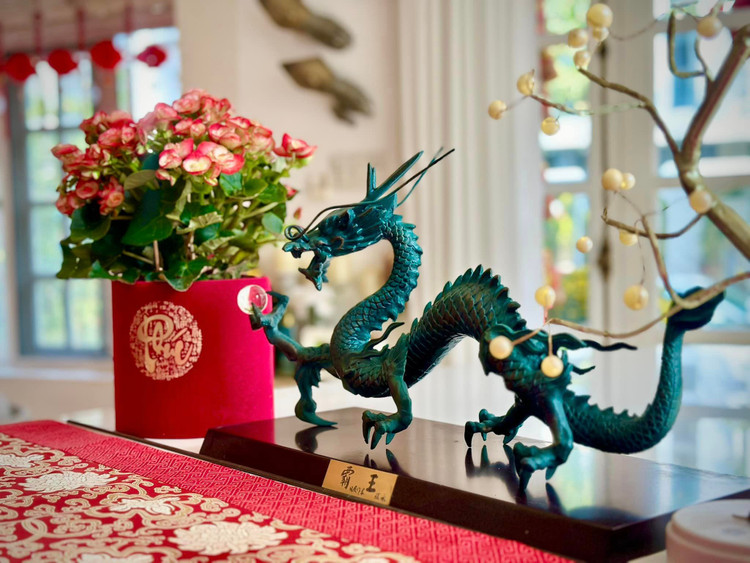 Ben trong biet thu do ruc don Tet cua sieu mau Thuy Hanh-Hinh-7