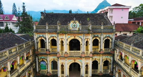 Dinh thu co 10.000m2 xa hoa bac nhat mot thoi vung Tay Bac