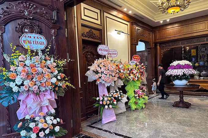 Biet thu don Tet hoanh trang cua tien dao Van Toan-Hinh-5