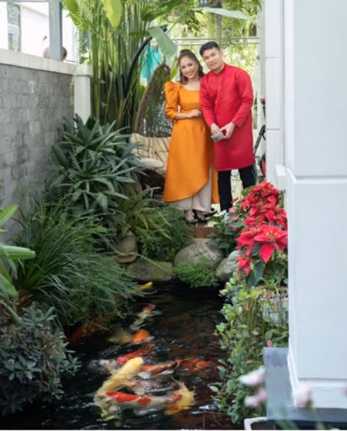 Me man ho ca Koi tuyet dep trong biet thu cua Van Hugo-Hinh-5