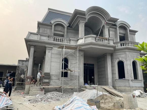 Can canh biet thu long lay Van Toan xay cho bo me o que-Hinh-3