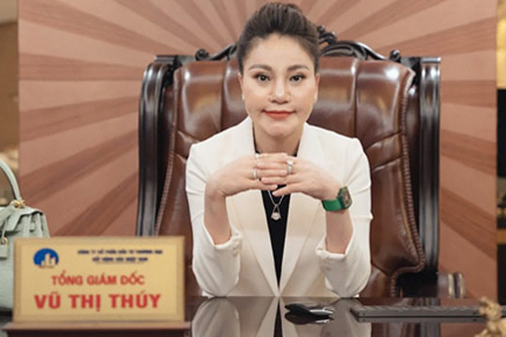 Vo Khanh Phuong va nhung nu dai gia vuong vong lao ly