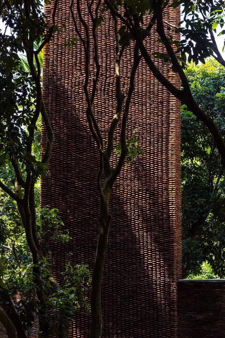 Ben trong “biet phu” o ngoai thanh cua danh hai Xuan Hinh-Hinh-4