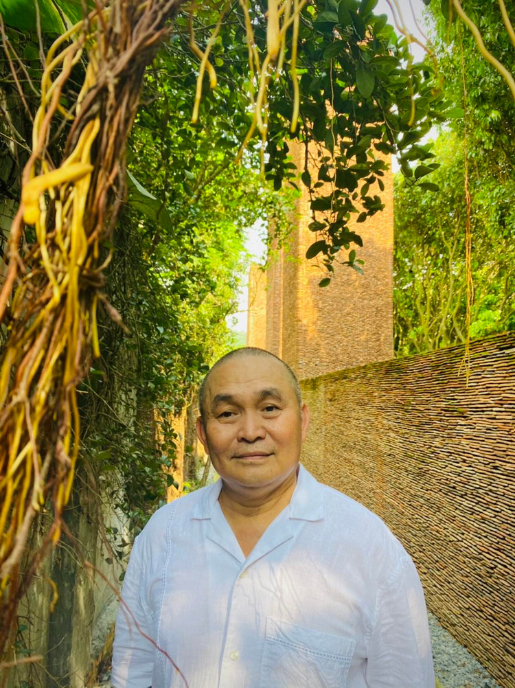 Ben trong “biet phu” o ngoai thanh cua danh hai Xuan Hinh