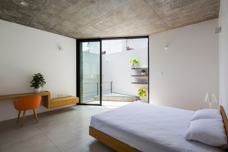 Bi “vay” tu phia, nha giua pho van thoang sang o moi goc-Hinh-12