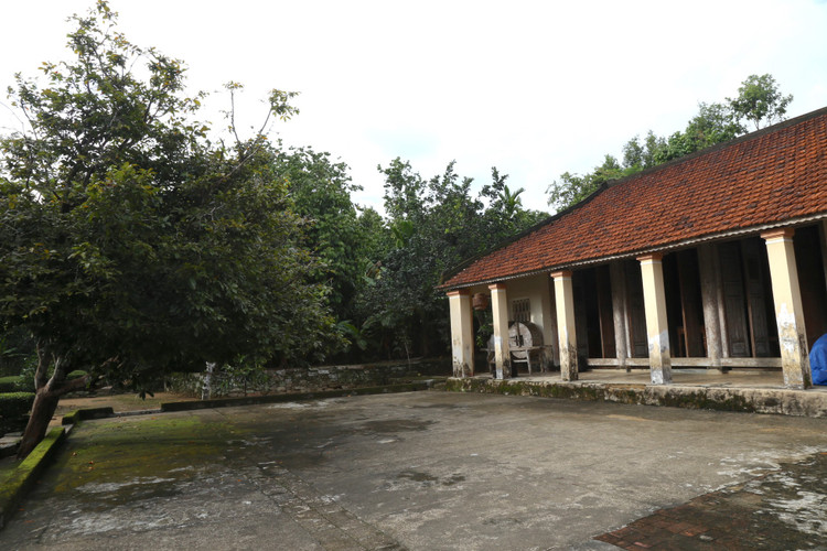 Ngoi nha go mit 200 nam “doc nhat vo nhi” o Quang Nam-Hinh-12