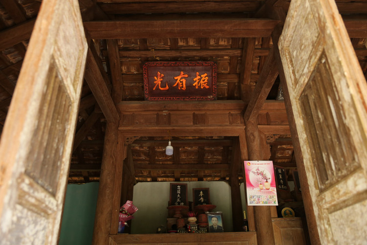 Ngoi nha go mit 200 nam “doc nhat vo nhi” o Quang Nam-Hinh-8