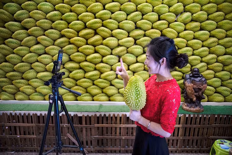Bi an ben trong “ngoi lang ty phu” bong hoa “thi tran ma“-Hinh-4