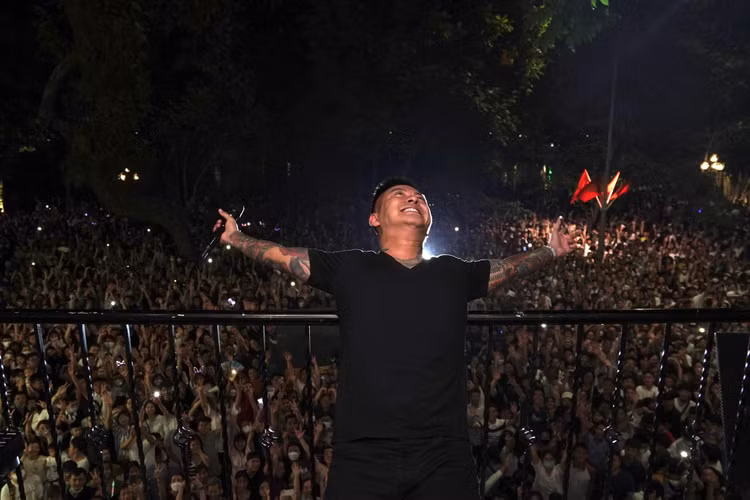 Dieu dac biet trong can nha bac ty giua pho co cua Tuan Hung-Hinh-11