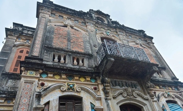 Can canh biet thu tram tuoi cua “dai gia lang mien”-Hinh-4