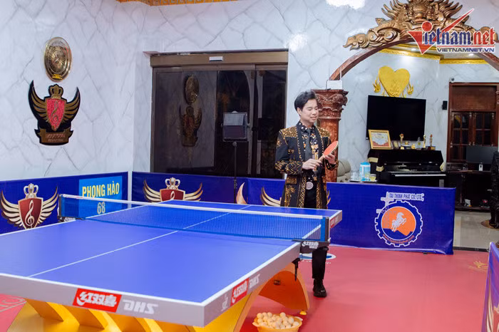 Biet thu dat vang 400 ty cua Ngoc Son co gi “khac nguoi“?-Hinh-3