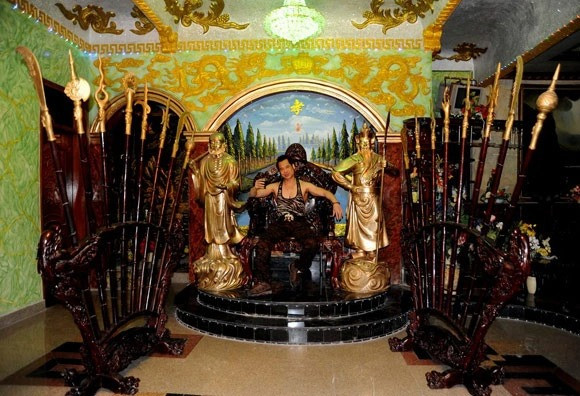 Biet thu dat vang 400 ty cua Ngoc Son co gi “khac nguoi“?-Hinh-10