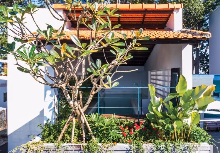 Ngo ngang nha trong hem rong 3m chang khac resort-Hinh-15