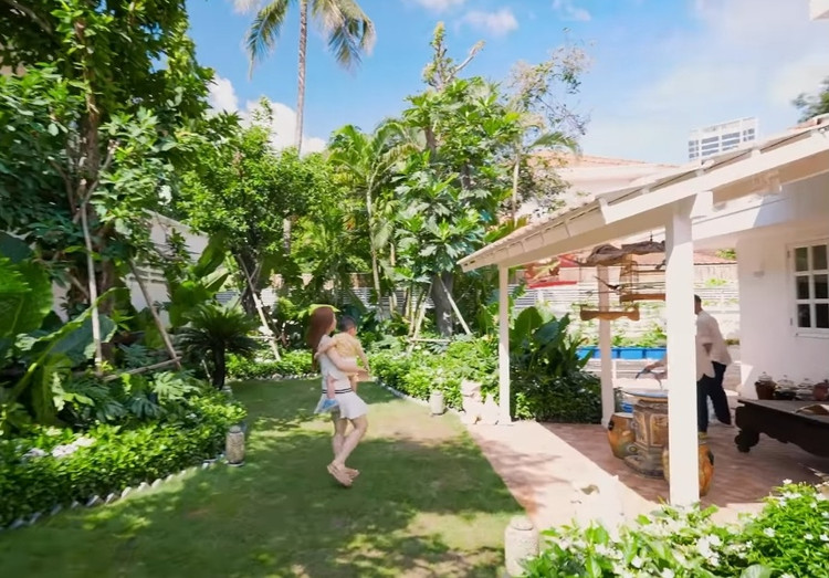 “Biet phu” trang rong 1.600m2 cua Chi Bao va vo tre-Hinh-7