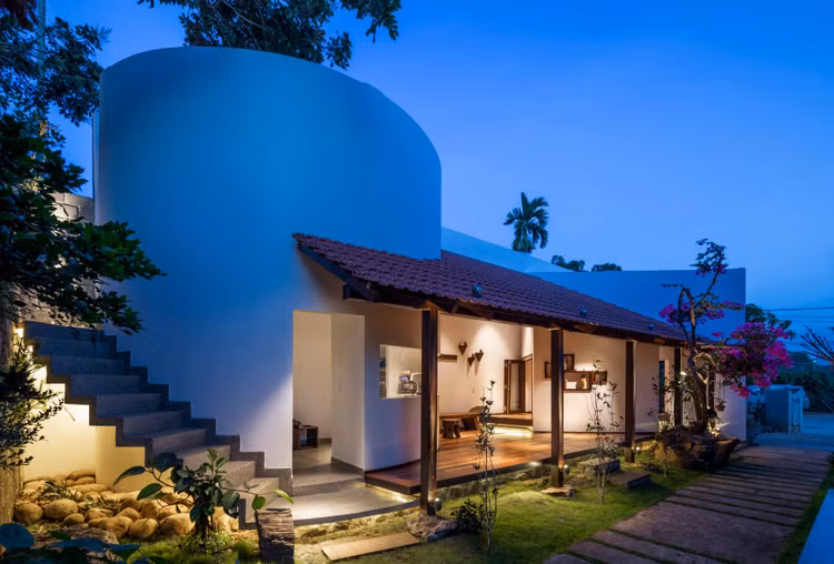 Ngan ngo ngam nha cap 4 dep nhu tranh ve o Dak Lak