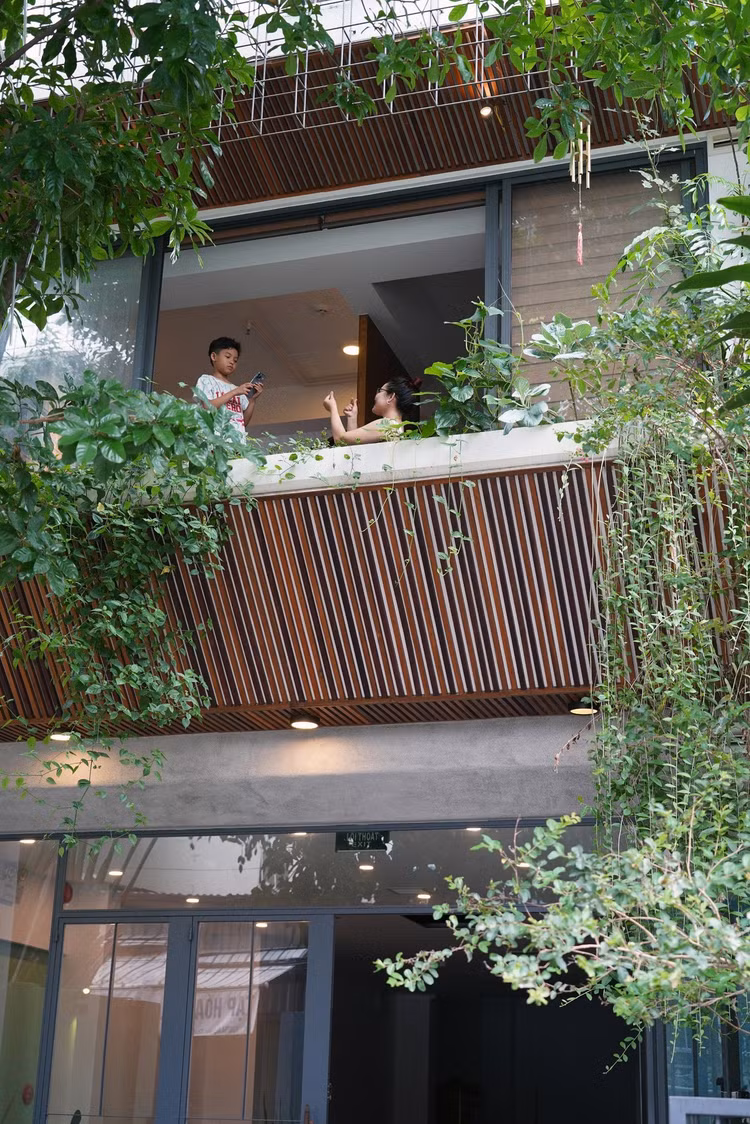 Nha huong Tay voi khu vuon tren cao doc dao o Nha Trang-Hinh-7