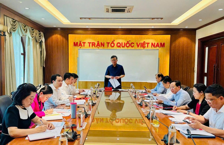 Dang uy MTTQ, cac doan the Trung uong lap To cong tac sap xep co quan bao chi