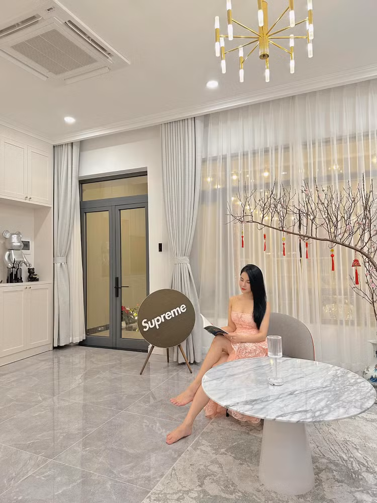 Ben trong biet thu moi dep me ly cua Diep Lam Anh-Hinh-11