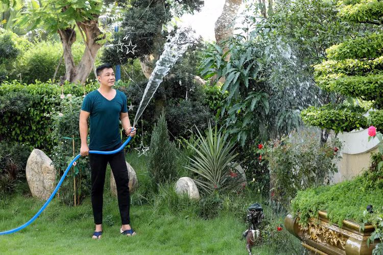 Co gi trong biet thu 700 m2 cua dien vien Ly Hung?-Hinh-7