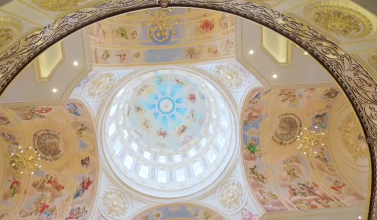 Dinh thu dat vang cua dai gia Viet “gay bao“tren bao nuoc ngoai-Hinh-7