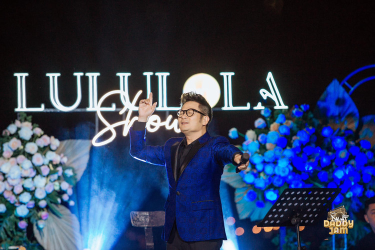 Can canh biet thu nha vuon 2.000 m2 cua Bang Kieu o My