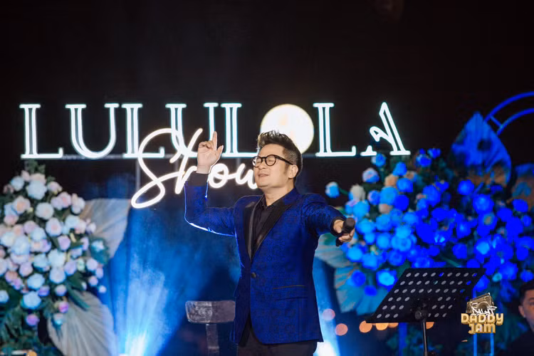 Can canh biet thu nha vuon 2.000 m2 cua Bang Kieu o My