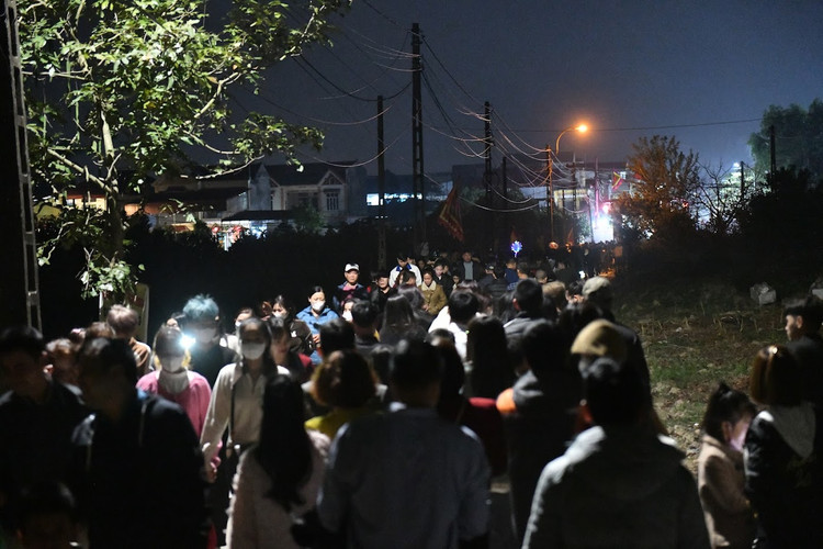 Di phien cho Am Duong “ma mi”, may man moi mua duoc thu nay-Hinh-10