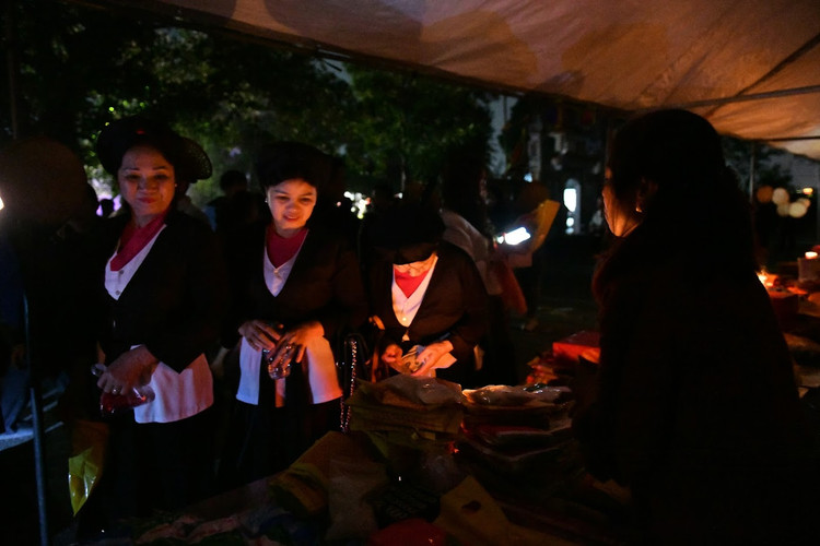 Di phien cho Am Duong “ma mi”, may man moi mua duoc thu nay-Hinh-8