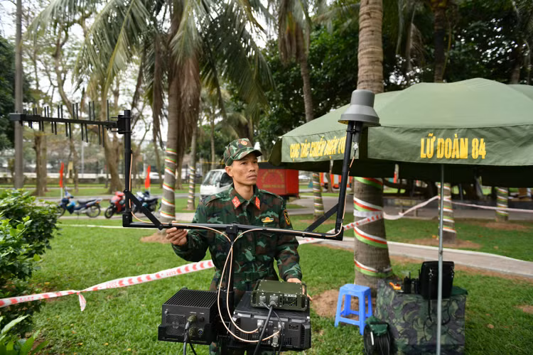Ha Noi: Tran dia phao hoa san sang phuc vu nguoi dan don Giao thua-Hinh-11