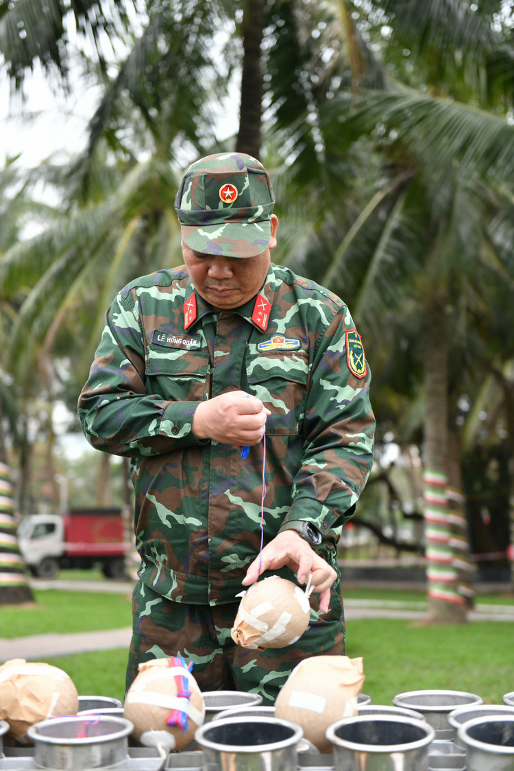 Ha Noi: Tran dia phao hoa san sang phuc vu nguoi dan don Giao thua-Hinh-6