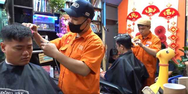 Lam dep ngay can Tet: Chu phuc vu den dem, khach dat truoc ca tuan-Hinh-5