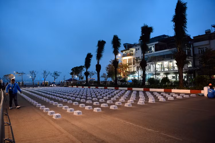 Le hoi anh sang bang drone tai Ha Noi chao nam moi co gi?-Hinh-7