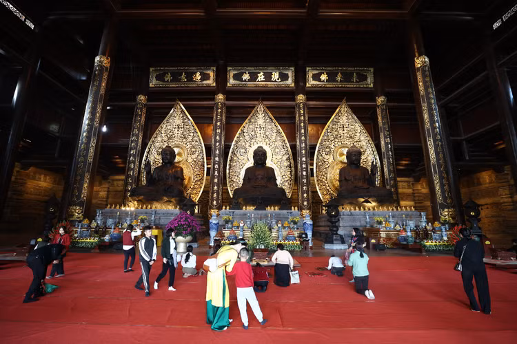 Dau nam, du xuan chua Tam Chuc cau binh an-Hinh-7