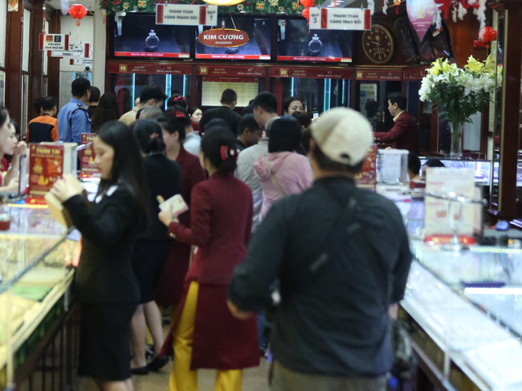 Co so kinh doan vang tap nap nguoi mua truoc ngay via Than Tai-Hinh-2