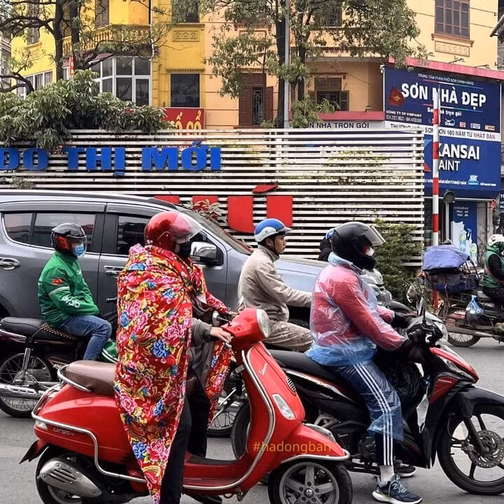 Troi ret muon kieu cuon chan di xe may gay tranh cai-Hinh-8