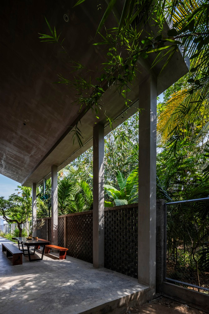 Nha gac lung don gian van dep long lanh tren bao ngoai-Hinh-4